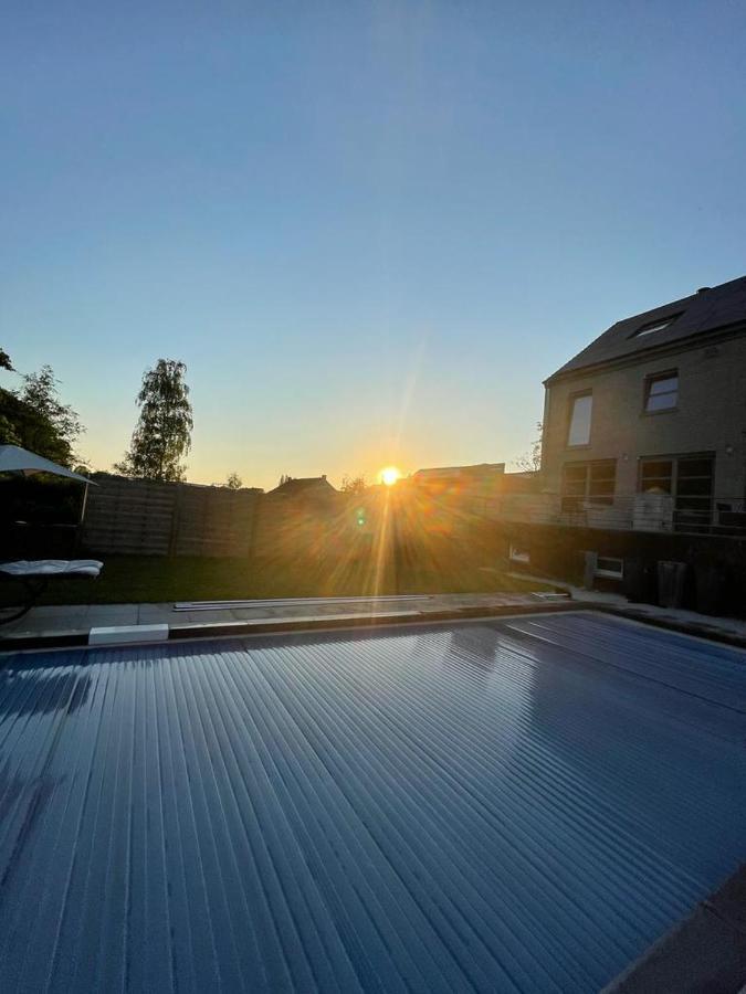 Appartement 5 Personnes Avec Acces Piscine Et Jacuzzi Villers-la-Ville Luaran gambar