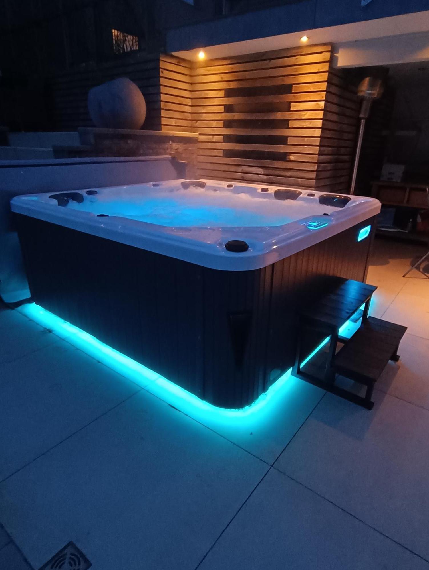 Appartement 5 Personnes Avec Acces Piscine Et Jacuzzi Villers-la-Ville Luaran gambar